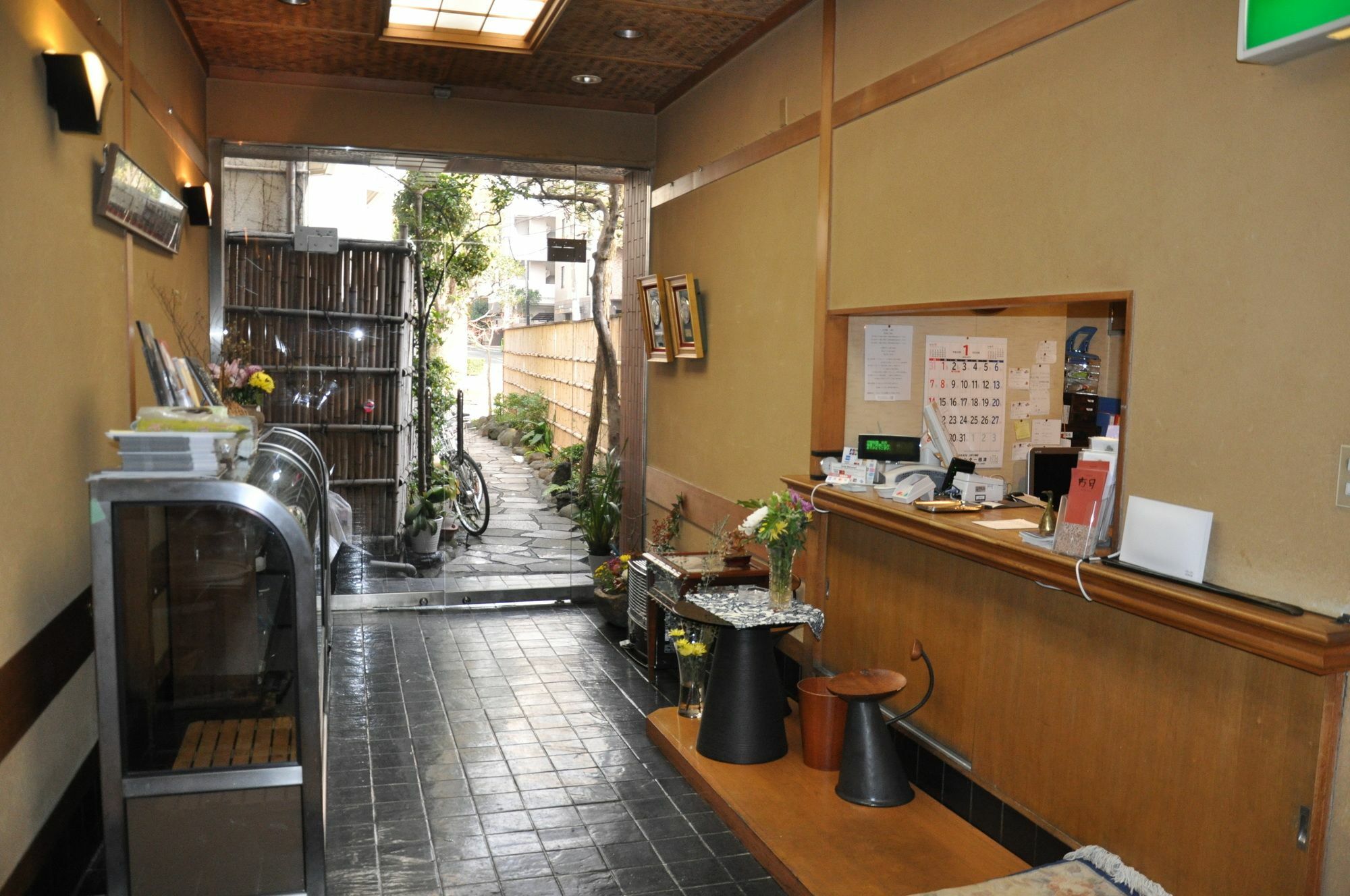 Yamanaka Ryokan Tokyo Exterior photo